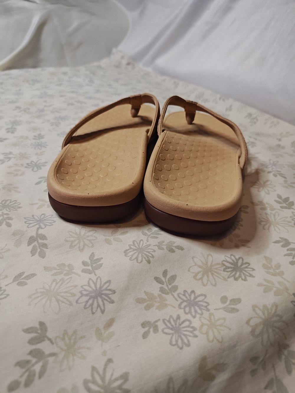 Vionic Tide II Gold Cork Orthotic Thong Sandals Flip Flops Size 8 Like New! - Picture 3 of 7